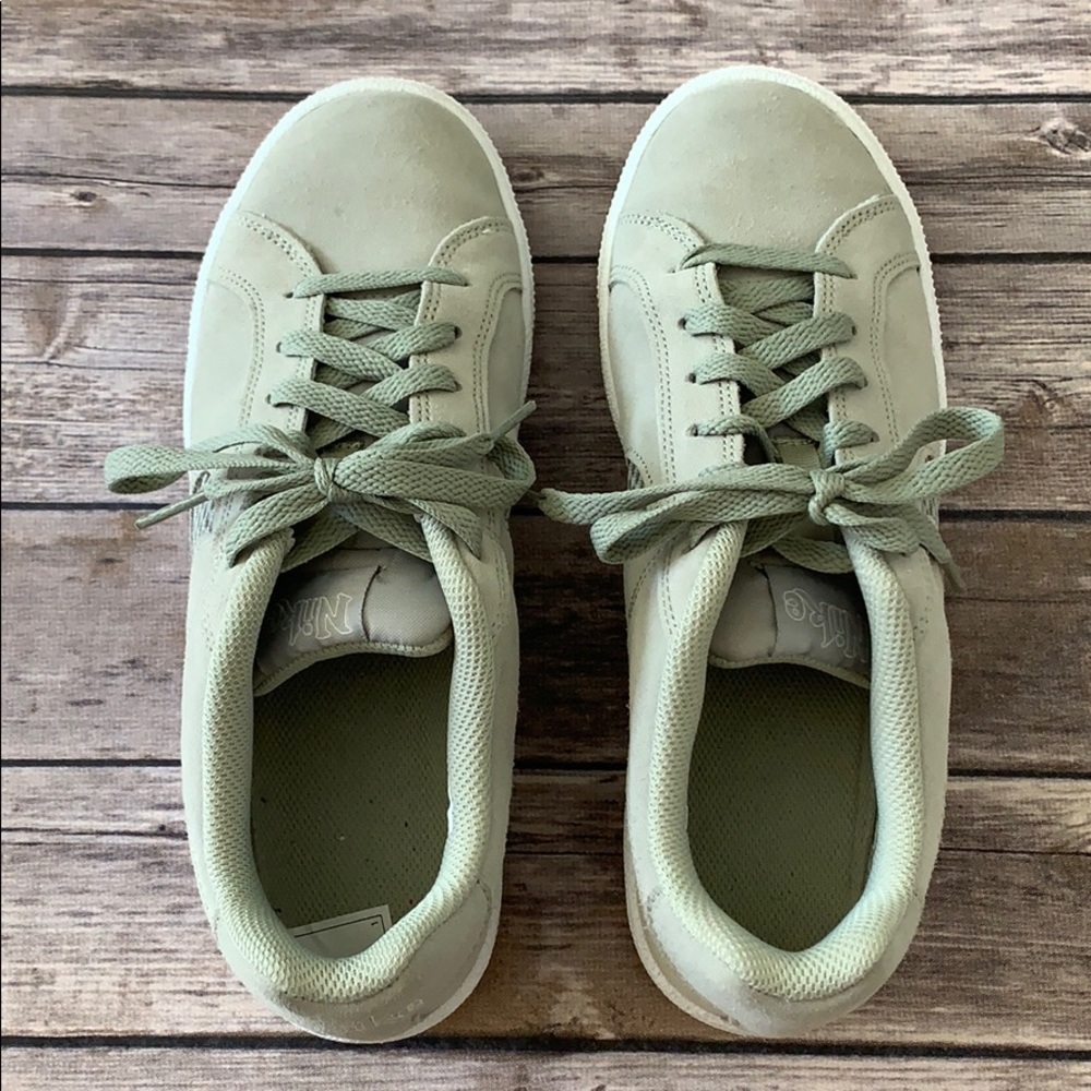 Adorable Nike’s!